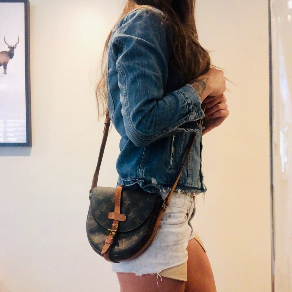 Auth Louis Vuitton crossbody